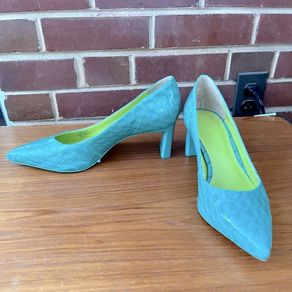 Vince Camuto Patent Leather Teal Heels—worn 1 time only! - Picture 10 of 16